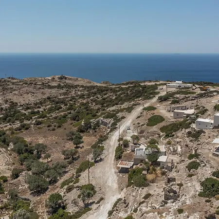 Xylokeratia Milos בית נופש *